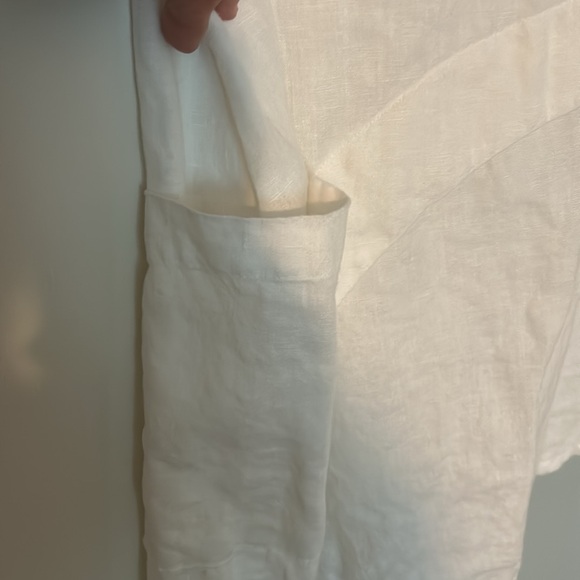 Sleeveless White linen top, size Large - Picture 2 of 4